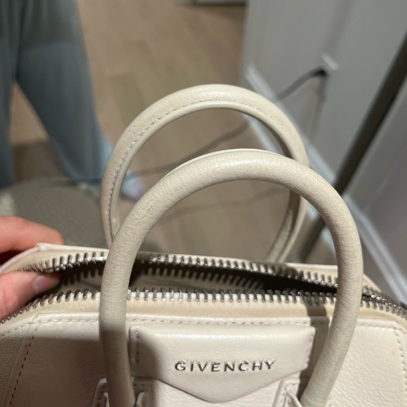 Givenchy Mini Antigona - Picture 7 of 16